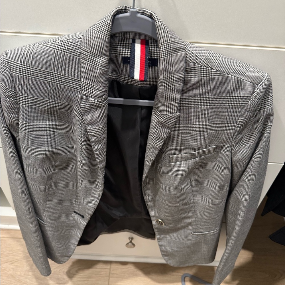 Women’s Gray Plaid Blazer
